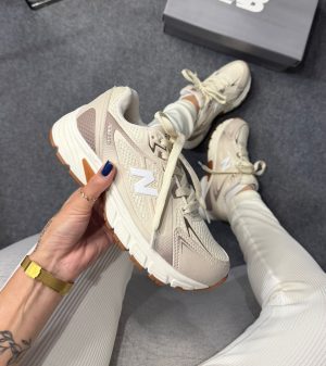 Tênis New Balance Retro Abzorb – Bege Caramelo Premium